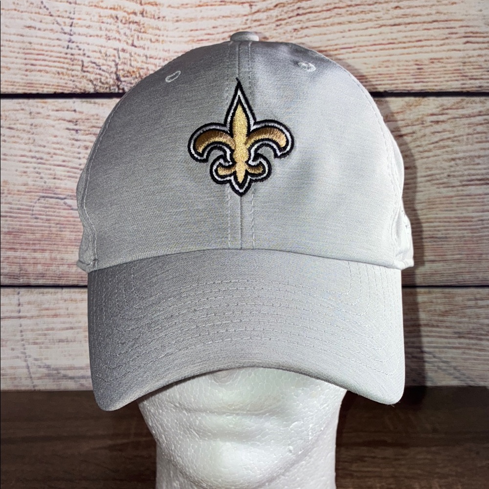 Mens Pre Owned Fanatics New Orleans Saints NFL Adjustable Hat Gray